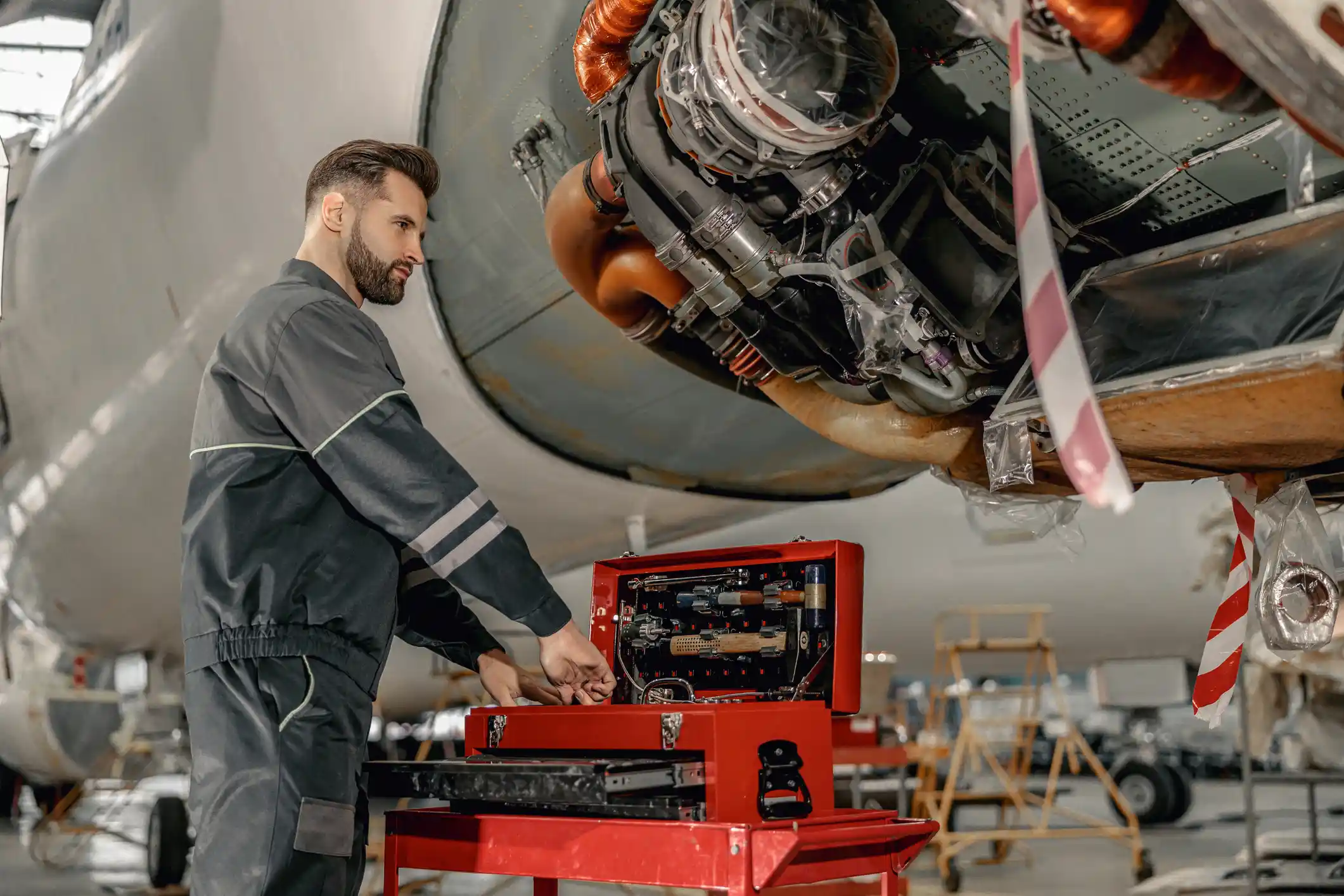 Contract vs Permanent Recruitment in Aircraft Maintenance: Making the Right Decision